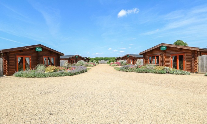 Castle Bytham Cottage | BEECH LODGE, character holiday cottage in Greetham, Rutland