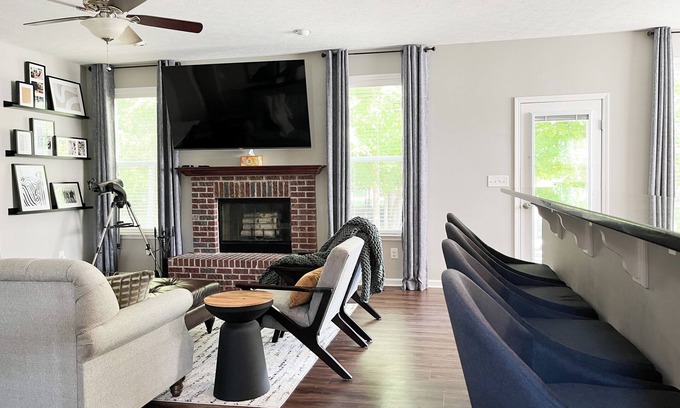 Avon House | Beechwood Villa - Suburban Modern