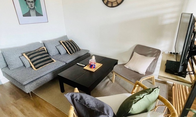 Sainte-Foy-les-Lyon Apartment | Bel Appartement Rénové Entièrement Équipé à 10 Mins du Centre de Lyon