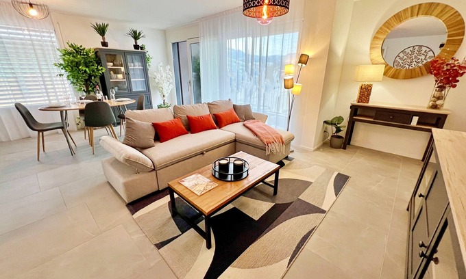 Bulle Apartment | Bel Appartement Neuf Avec Parking Couvert Gratuit