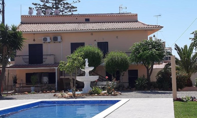 Moncarapacho e Fuseta House | Bela Alexandra Guest House