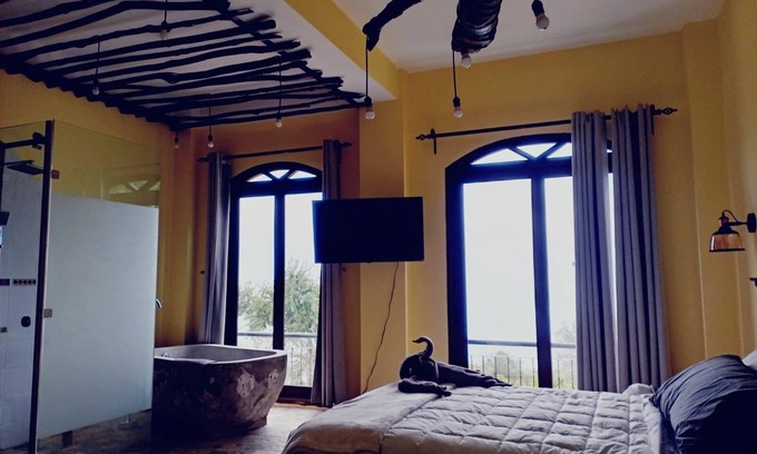 Antigua Guatemala House | BELAROSA Hotel, nestled in the Antigua mountains with views of the 3 volcanoes