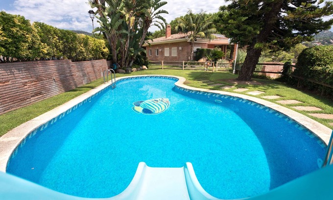 Cabrils House | BELL RECO - Incredible garden with private pool, barbecue area, 25 minutes from Barcelona