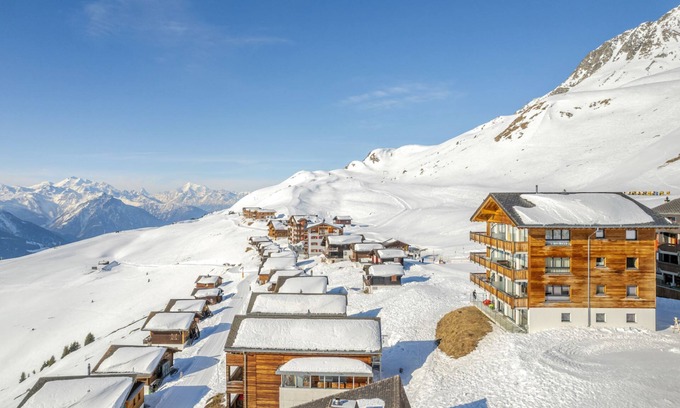 Fiesch Apartment | Bella Vista is situated in the middle of the skiarea Fiescheralp in the Aletsch