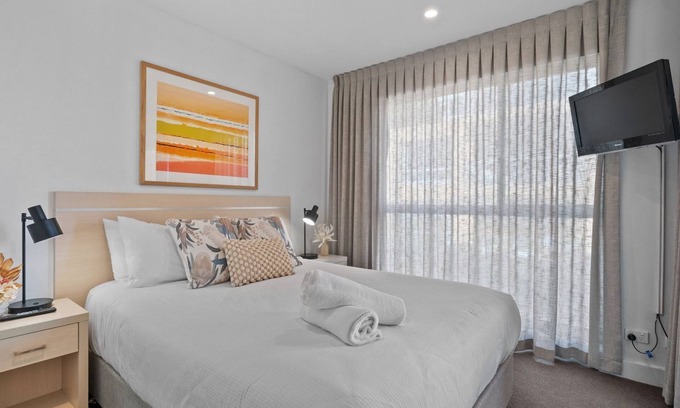 Glenelg Apartment | Belle Escapes - Beachside Apartment in Glenelg