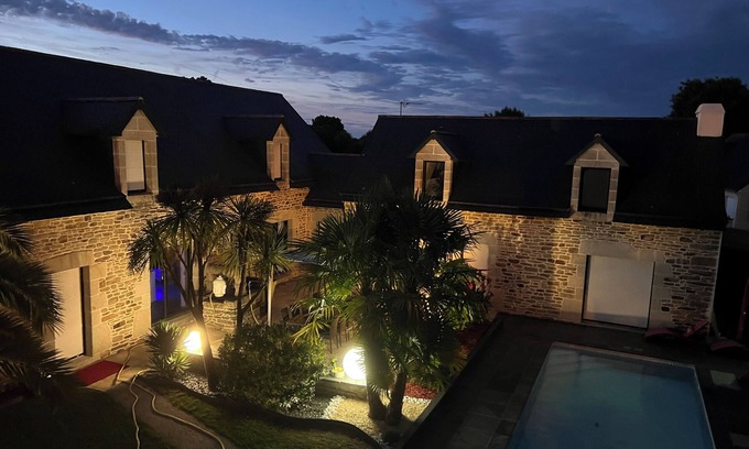 Quimperle House | Belle Maison en Pierre Avec Piscine