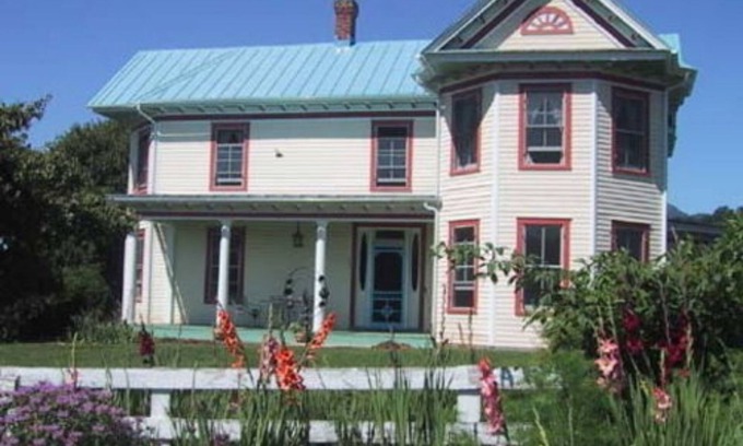 Sperryville Bed & Breakfast | Belle Meade Bed and Breakfast