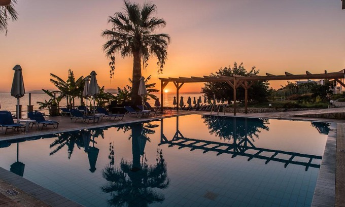 Drosia Hotel | Belussi Beach Hotel & Suites