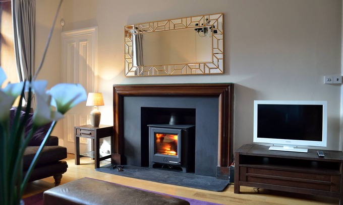 West Laroch Apartment | Ben Vheir Luxury Apartment near Glencoe - Stunning lochside location
