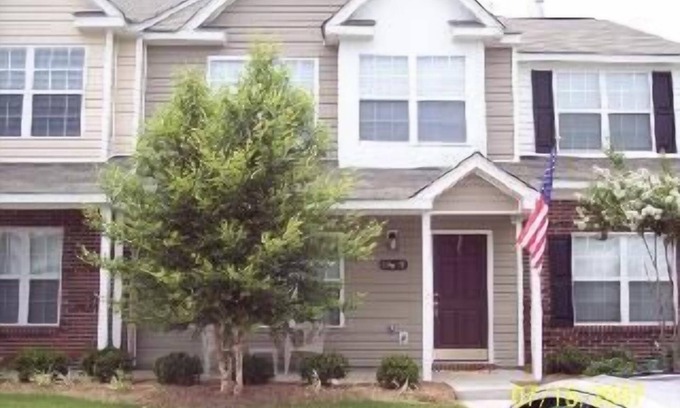 Brown Road House | Bennington place two
