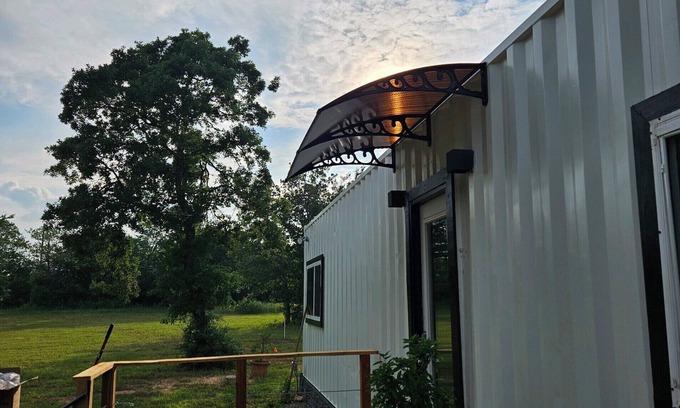 Franklin Cottage | Bent Tree Tiny Cottage.n4 miles to Franklin Ranch. nBaseball/Softball Fields