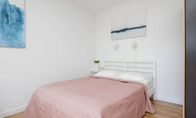 Bialoleka Apartment | Berensona 10A | Well-equipped Studio | Parking