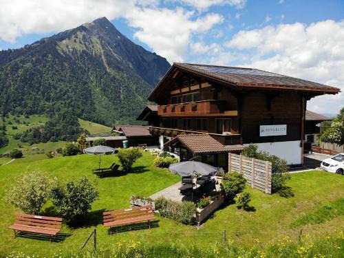 Aeschi bei Spiez Hotel | Bergblick Lodge - 3 Sterne Garni - Neueröffnung