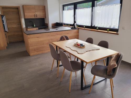 Imst Apartment | Bergblick Wohnung Posch