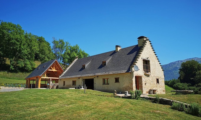 Campan House | Bergerie des 3 Sources in an exceptional environment the Sarrat de bon