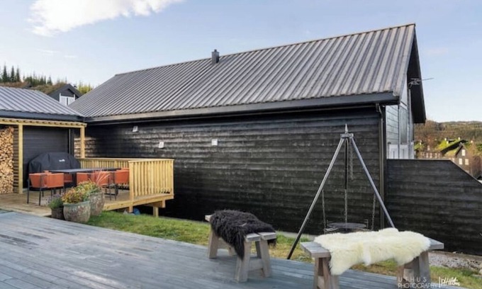 Nes Cabin | Bergheim - Modern ski in/ski our for 8 peoplenn
