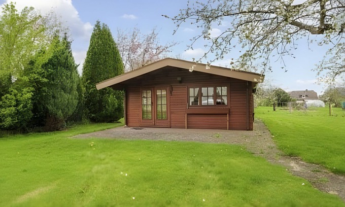 Bachenbrock Cabin | 'Bergners' with Private Terrace and Wi-Fi