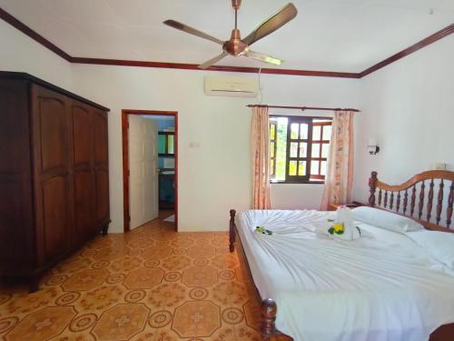 La Passe Bed & Breakfast | Beryl Guesthouse