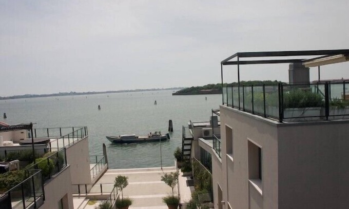 Isola San Giorgio Maggiore Condo | Best choice waterfront apartment with everything for a joyful stay in Venice