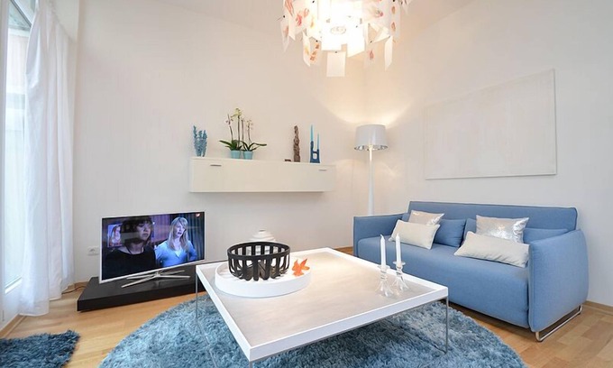 Dreimuhlen House | Best deal in town ! Como Designer Apt deluxe in the center of Munich