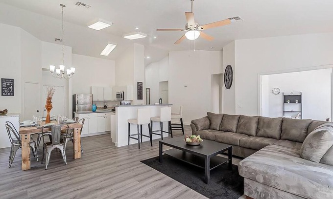 El Mirage Apartment | “Best In Class” Fast, Good and Cheap