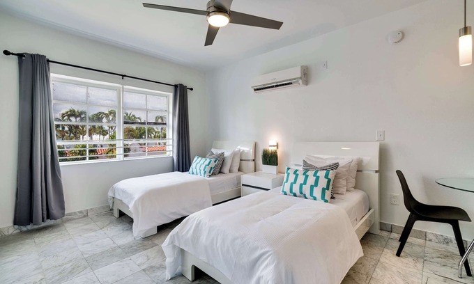 Flamingo/Lummus Condo | Best location by the Beach ! Free WiFi - TV - All amenities