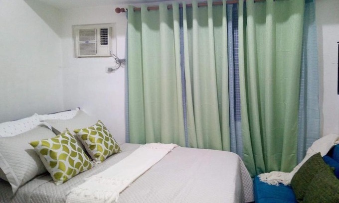 Ermita Apartment | BEST VALUE ECondo at RADIANCE MANILA BAY near Airport, Star City, PICC, MOA