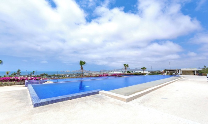 Colonia El Progreso Condo | Best view in Cabo, modern Condo with great amenities