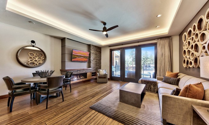 Lakeside Park Condo | Best Walking Location, Pool, Beach, Restaurants - Zalanta #220