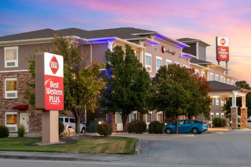 Hays Hotel | Best Western Plus Butterfield Inn