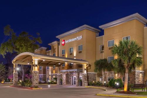 Lake Jackson Hotel | Best Western Plus Lake Jackson Inn & Suites