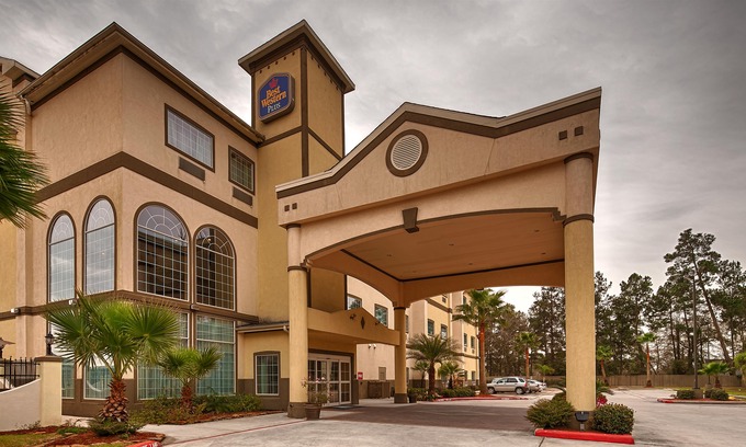 New Caney Hotel | Best Western Plus New Caney Inn & Suites