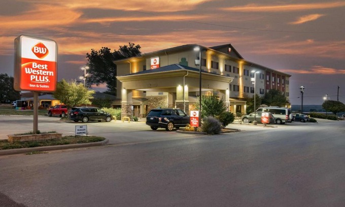 Shamrock Hotel | Best Western Plus Shamrock Inn & Suites