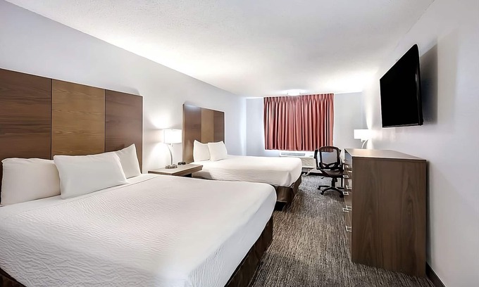 Grants Pass Hotel | Better Choice For Your Vacation! 2 Comfortable Units. Near GP Shopping Center!