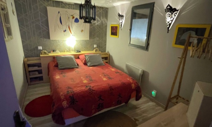 Saint-Julien-de-Lampon Apartment | Between Périgord and Lot, in the heart of an authentic village near the Dordogne.