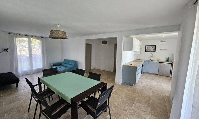 Pierrevert Apartment | Between the Gorges du Verdon and the Luberon