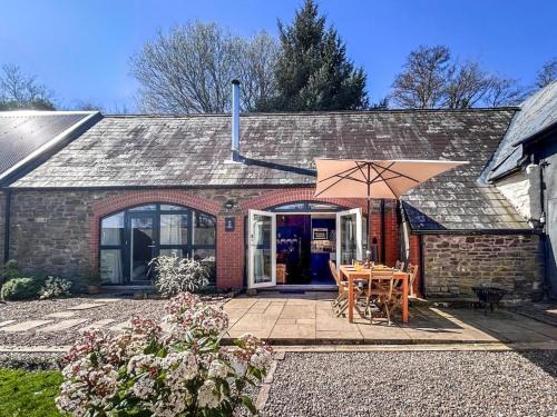 Llanfihangel Tal-y-llyn House | Beudyr Gamlas