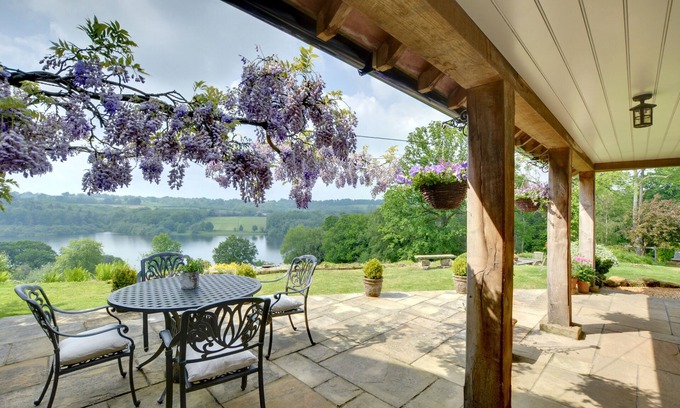 Wadhurst House | Bewl Water View - One Bedroom House, Sleeps 2