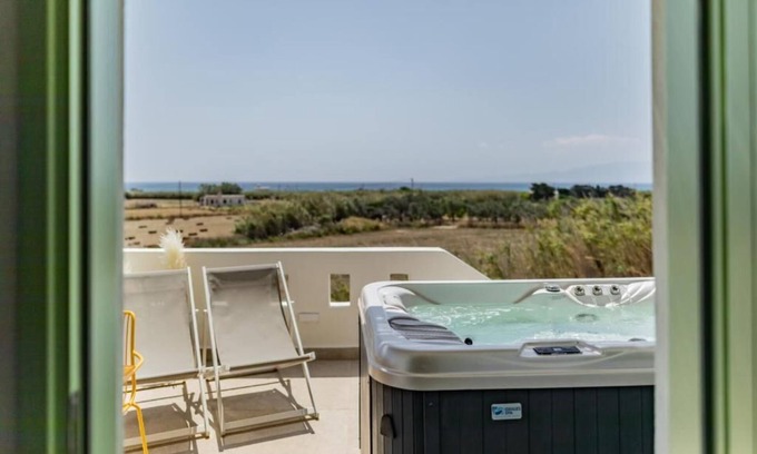 Irakleia Apartment | BH057 - C - Suite Naxos