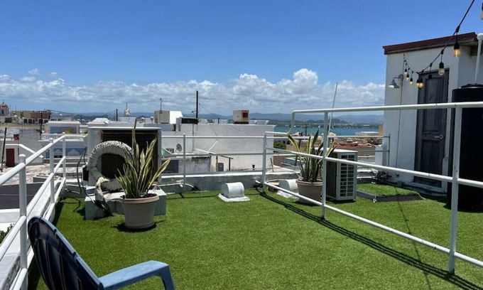Catedral Apartment | Bi-Level w/Rooftop Terrace AC Wifi Kitchen 51 Calle Cristo
