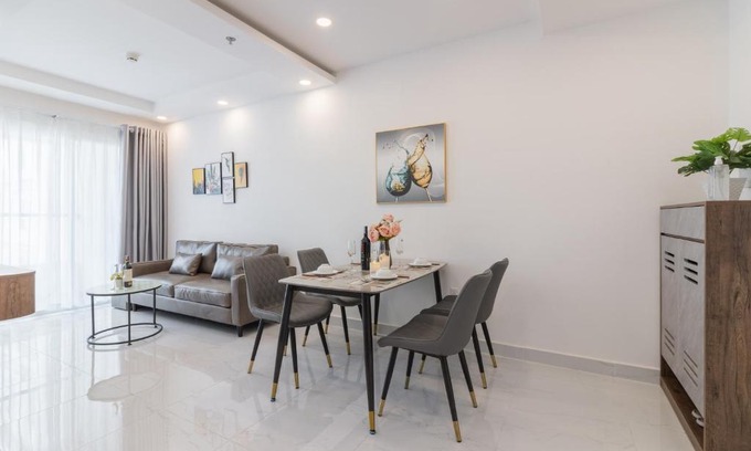 Phuong 8 Apartment | Big Promo 20% Luxury 2BR Apt - City Skyline View- Hot