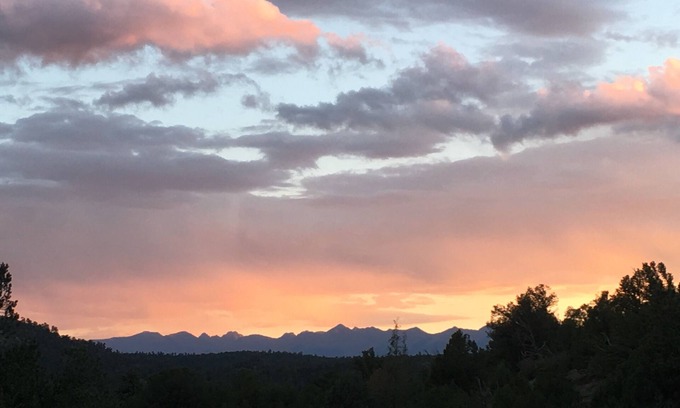 Cotopaxi House | Big Tiny Home w/Huge Deck w/amazing views of the Sangre Mountains (Off-Grid)