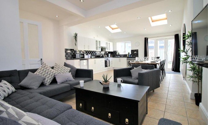 Penylan House | Big Value Big House by Property Promise