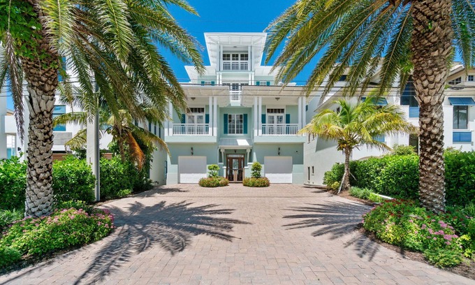 Bonita Springs House | Biltmore Beach House | Luxury 5-Br Beachfront Pool & Spa House | Sleeps 10