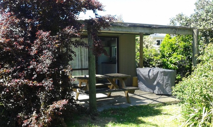 Takaka Apartment | Binnimoor Bach - Small Studio Chalet