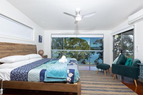 Green Point House | Binnowee Lakeside - Between the ocean and lake