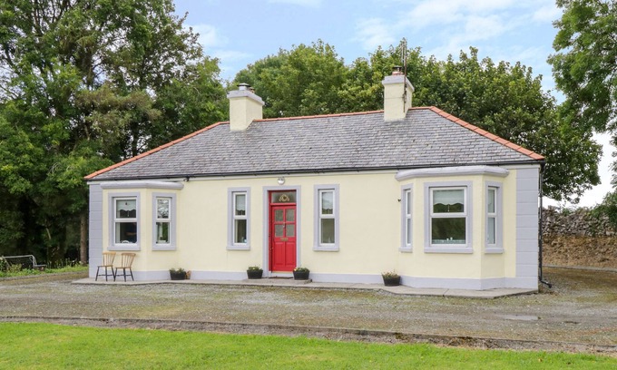 Westport Cottage | BIRCH TREE COTTAGE, family friendly in Westport, County Mayo