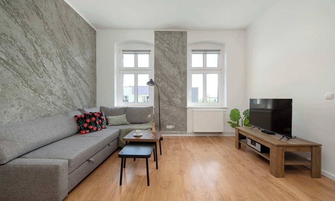 Brochow Apartment | Birmańska 5 | Wrocław | Cosy Apartment | Remote Work | Smart TV & WiFi