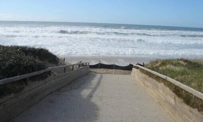 Biscarrosse Plage Apartment | Biscarrosse Beach appt t3 standing on the edge of the ocean