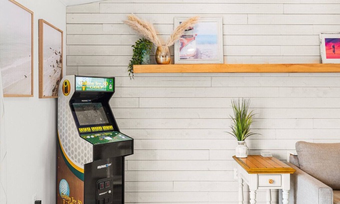 Little Salisbury House | Biscayne Bungalow- Coastal Charm Near the Beach
